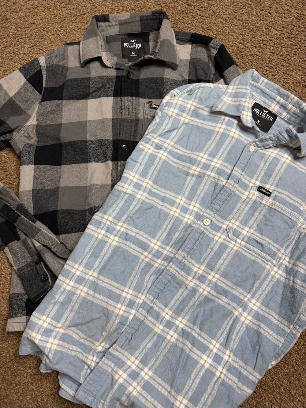 Hollister Men's Light Blue & Gray Plaid Button-Down Shirts